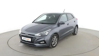 Gebraucht Hyundai i20 Style 101 PS (74 kW) 2020 Grau Kleinwagen