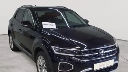 Gebraucht VW T-Roc Style 110 PS (80 kW) 2023 Deep black perleffekt SUV