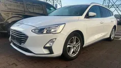 Frostweiß Gebraucht 2019 Ford Focus Cool & Connect Limousine | 6.500 €