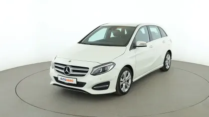 Gebraucht Mercedes B200 Urban 156 PS (114 kW) 2017 Weiß Kleinwagen
