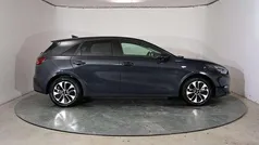Gebraucht 2025 Kia Ceed Silver Limousine | 22.741 € (Fairer Preis)