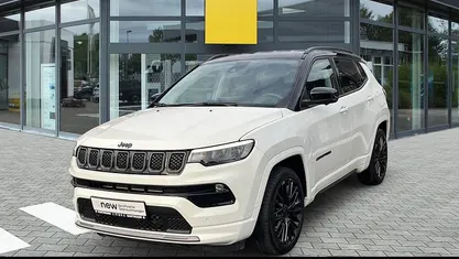 Second-hand Jeep Compass 179 CP (131 kW) 2022 Alb SUV