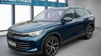 Gebraucht VW Tiguan Elegance 150 PS (110 kW) 2024 Blau SUV