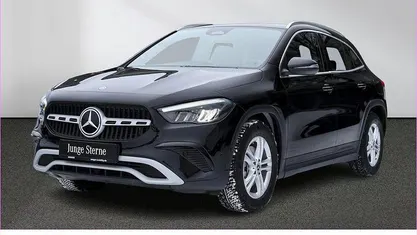 Gebraucht Mercedes GLA200 163 PS (119 kW) 2024 Unilack nachtschwarz SUV