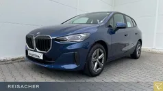 Blau Gebraucht 2024 BMW 218 Kombi | 28.999 € (Guter Preis)