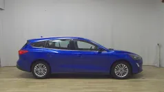 Blau Gebraucht 2021 Ford Focus Titanium Limousine | 8.990 € (Fairer Preis)