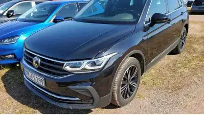 Gebraucht VW Tiguan Move 150 PS (110 kW) 2024 Schwarz SUV