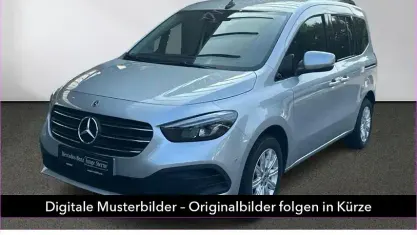 Gebraucht Mercedes T180 Progressive 131 PS (96 kW) 2024 Silber Van / Kleinbus