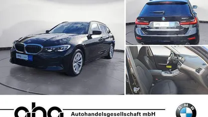 Schwarz Gebraucht 2021 BMW 320 Advantage Kombi | 28.930 € (Etwas zu teuer)