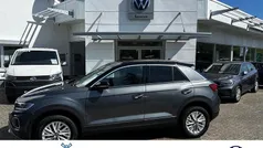 Indiumgrau metallic (metallic) Gebraucht 2024 VW T-Roc Life SUV | 27.500 € (Fairer Preis)
