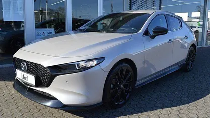 Gebraucht Mazda 3 Homura-Line 186 PS (136 kW) 2023 Platinum quartz Limousine