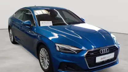 Gebraucht Audi A5 Comfort 204 PS (150 kW) 2022 Atollblau metallic Coupé