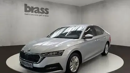 Gebraucht Skoda Octavia Ambition 110 PS (80 kW) 2022 Brillantsilber metallic Limousine