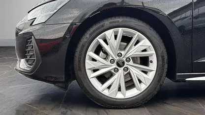 Second-hand Audi A3 S-Line 150 CP (110 kW) 2025 Negru Berlinǎ