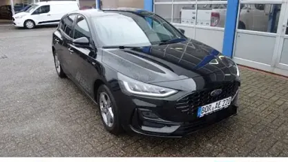 Gebraucht Ford Focus ST-Line 125 PS (91 kW) 2023 Schwarz Limousine