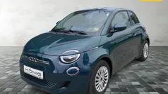 Grün Gebraucht 2023 Fiat 500e Kleinwagen | 24.797 € (Fairer Preis)