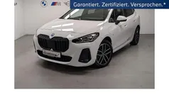 Weiß Gebraucht 2023 BMW 225 Active Tourer M Sport Van / Kleinbus | 34.690 € (Fairer Preis)