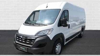 Weiß Gebraucht 2024 Opel Movano Van | 24.924 € (Fairer Preis)