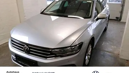 Silber Gebraucht 2023 VW Passat Business Kombi | 28.939 € (Fairer Preis)