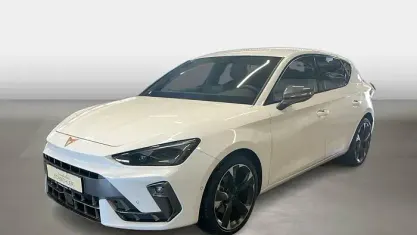 Używany Cupra Leon 150 KM (110 kW) 2025 Biały Sedan/Limuzyna