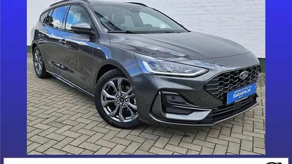 Magneticgrau (metallic) Gebraucht 2024 Ford Focus ST-Line Kombi | 24.698 € (Fairer Preis)