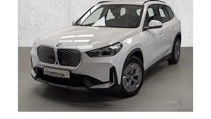 Gebraucht BMW iX1 Shadowline 150 kW (204 PS) 2025 Weiß SUV