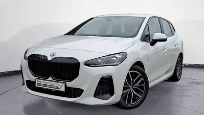 Gebraucht BMW 220 Active Tourer M Sport 156 PS (114 kW) 2023 Van / Kleinbus