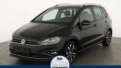 Deep black perleffekt Gebraucht 2019 VW Golf Sportsvan IQ Drive Van / Kleinbus | 15.995 € (Fairer Preis)