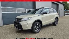 Savannah ivory metallic Neu 2025 Suzuki Vitara Comfort+ SUV | 24.090 € (Guter Preis)