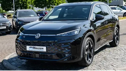 Gebraucht VW T-Roc R-line 150 PS (110 kW) 2026 Schwarz SUV