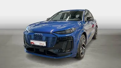 Blau Gebraucht 2025 Audi Q6 e-tron Edition .1 SUV | 71.920 € (Superpreis)