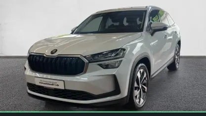 Gebraucht Skoda Kodiaq Selection 150 PS (110 kW) 2024 Moonweiß perleffekt SUV