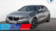 Skyscraper grau Gebraucht 2022 BMW 118 Sport Line Kleinwagen | 24.950 € (Fairer Preis)