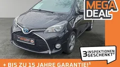 Schwarz Gebraucht 2016 Toyota Yaris Hybrid Comfort Limousine | 9.980 € (Fairer Preis)