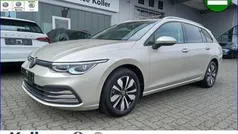 Ivory silver metallic Gebraucht 2023 VW Golf VIII Move Kombi | 27.370 € (Fairer Preis)