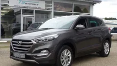Grau Gebraucht 2016 Hyundai Tucson Intro Edition SUV | 16.690 € (Fairer Preis)
