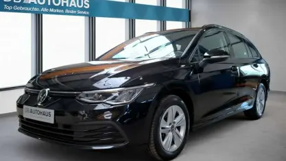 Gebraucht VW Golf VIII Life 116 PS (85 kW) 2024 Schwarz Kombi