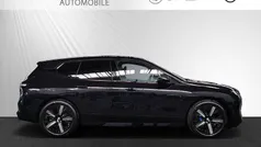Saphirschwarz Gebraucht 2022 BMW iX Sport Line SUV | 49.900 € (Fairer Preis)