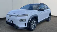 Chalk white/ phantom black Gebraucht 2020 Hyundai Kona Premium SUV | 22.950 € (Fairer Preis)