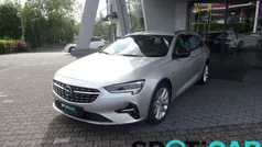 Silber (argonsilber metallic) Gebraucht 2021 Opel Insignia Business Kombi | 19.450 €