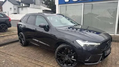 Schwarz Gebraucht 2025 Volvo XC60 Plus SUV | 43.870 € (Guter Preis)