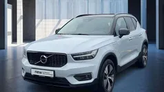 Weiß Gebraucht 2021 Volvo XC40 R-Design SUV | 29.780 € (Fairer Preis)