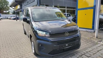 Schwarz Neu 2025 Opel Combo Van / Kleinbus | 25.942 € (Fairer Preis)