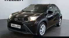 Schwarz Gebraucht 2023 Toyota Aygo X-play Kleinwagen | 13.990 € (Fairer Preis)