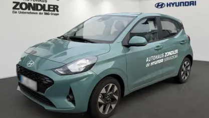 Gebraucht Hyundai i10 Trend 63 PS (46 kW) 2025 Mic (gruen Kleinwagen