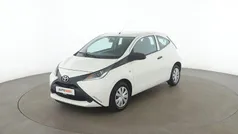 Weiß Gebraucht 2015 Toyota Aygo Kleinwagen | 7.900 € (Fairer Preis)