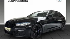 Saphirschwarz Gebraucht 2022 BMW 540 M Sport Kombi | 44.900 € (Fairer Preis)