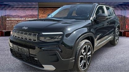 Käytetty Jeep Avenger Altitude 101 HP (74 kW) 2023 Musta Katumaasturi