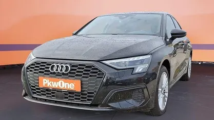 Brillantschwarz Gebraucht 2024 Audi A3 Business Limousine | 29.960 € (Superpreis)