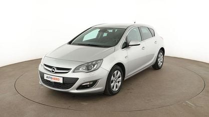 Używany Opel Astra Exklusiv 140 KM (102 kW) 2015 Szary Sedan/Limuzyna